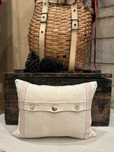 Load image into Gallery viewer, Grain sack Pillow with 3 trees
