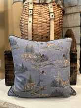 Load image into Gallery viewer, Woolrich Wolf shirt front
