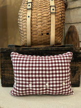 Load image into Gallery viewer, UMN Vintage Pennant Pillow

