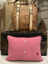 Load image into Gallery viewer, UW Madison Pennant Pillow w pocket
