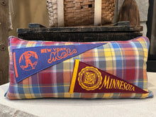 Load image into Gallery viewer, Mets &amp; UMN Vintage Pennant Pillow 2
