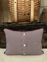 Load image into Gallery viewer, University of Minnesota Vintage Pennant Pillow
