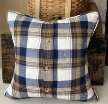 Load image into Gallery viewer, &quot;E&quot; Varsity Letter Pillow
