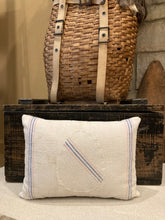 Load image into Gallery viewer, Easter Pillow
