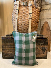 Load image into Gallery viewer, Green Bay Packers Vintage Pennant Pillow
