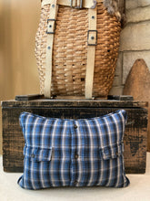 Load image into Gallery viewer, UofI Vintage Pennant Pillow

