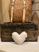 Load image into Gallery viewer, Small Grainsack heart
