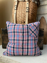 Load image into Gallery viewer, "L" Varsity Letter Pillow
