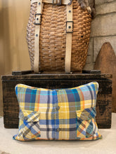 Load image into Gallery viewer, Starved Rock ILL Vintage Pennant Pillow
