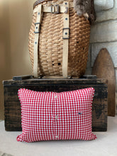 Load image into Gallery viewer, Alabama Vintage Pennant Pillow
